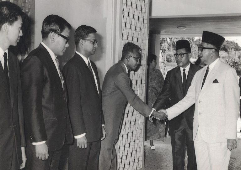 LAWATAN4