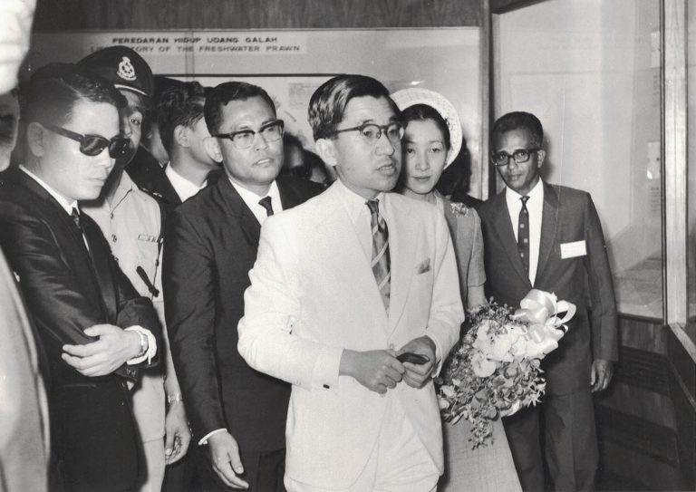 Lawatan Maharaja Jepun Ke Akuarium Gelugor